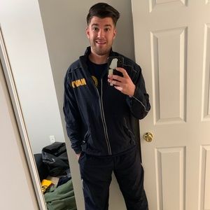 Meet your Posher, Scott